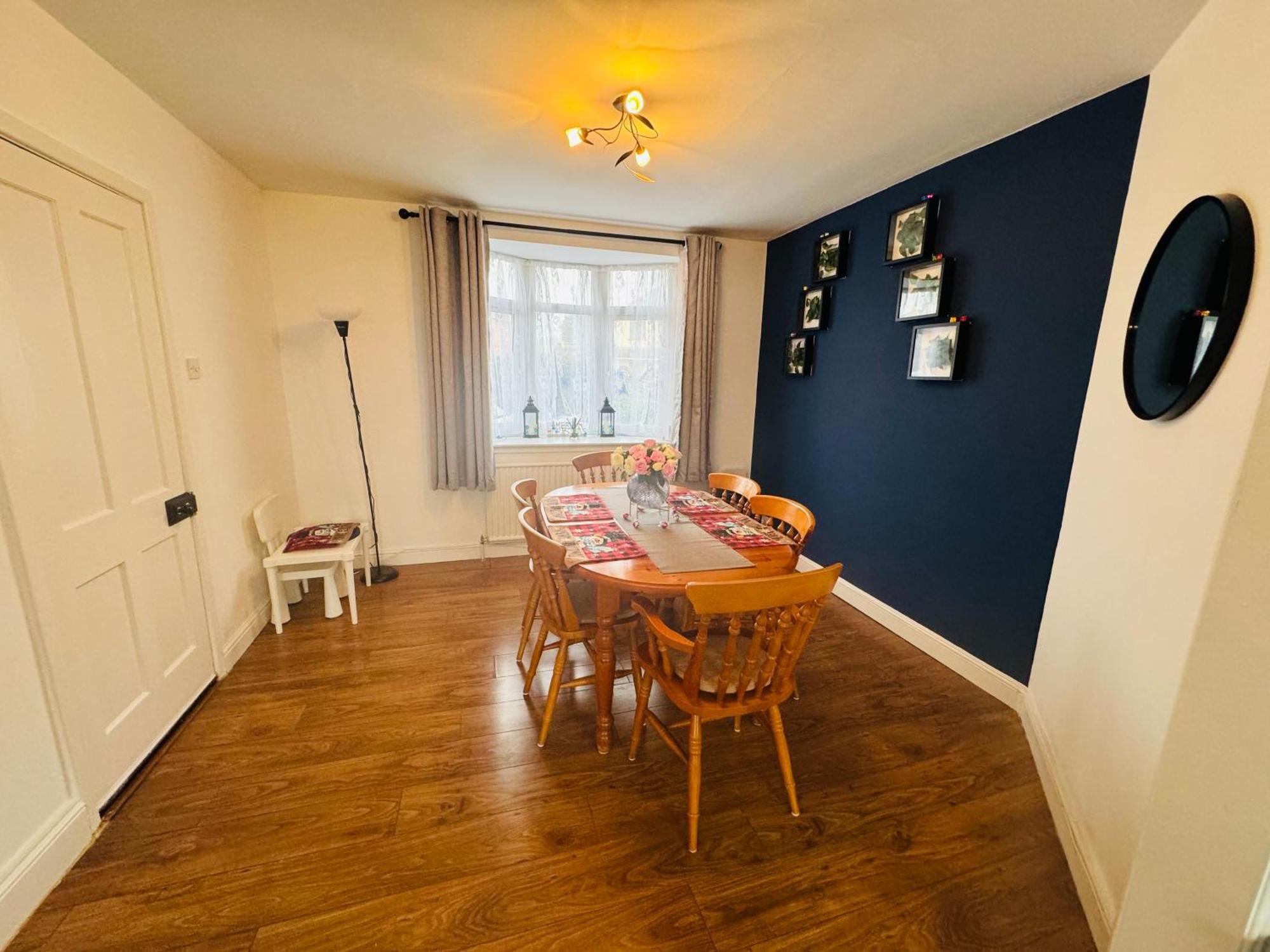 Chic 5 Bedroom House With Private Parking & Garden Bristol Exterior photo